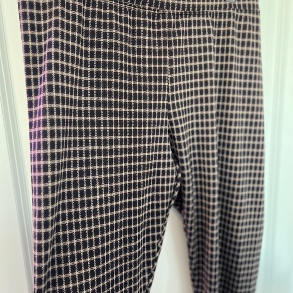 Pattern Leggings - Picture 2 of 2